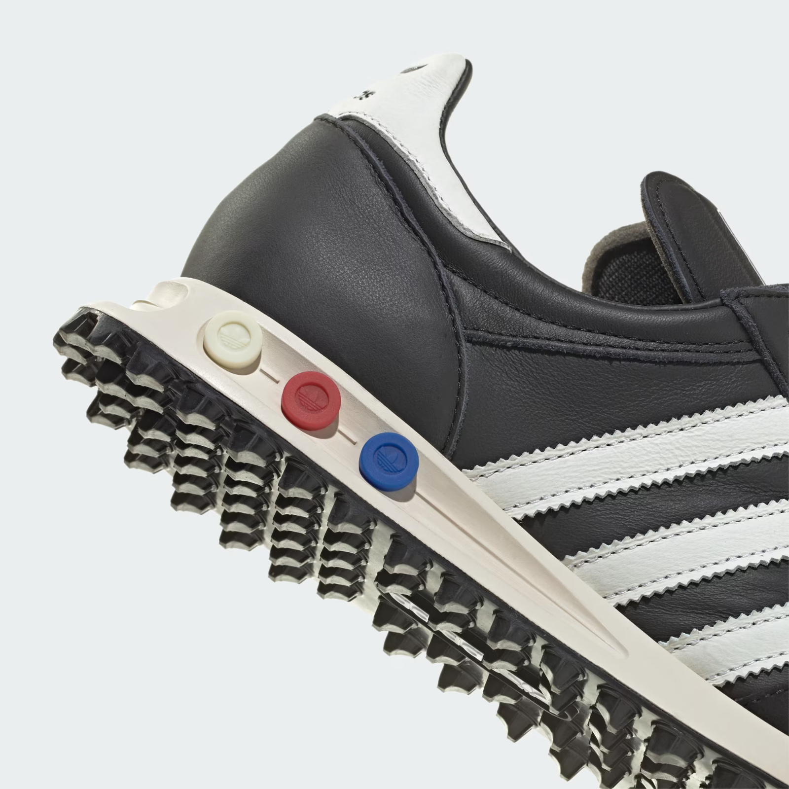 IH6753 adidas LA Trainer OG Made in USA Core Black Cloud White Carbon (Men's)