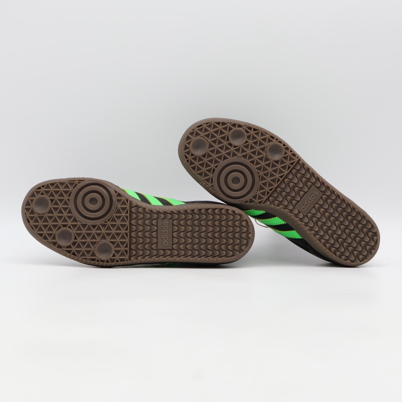 JR0911 adidas Originals Samba OG Core Black Screaming Green Gum (Men's)