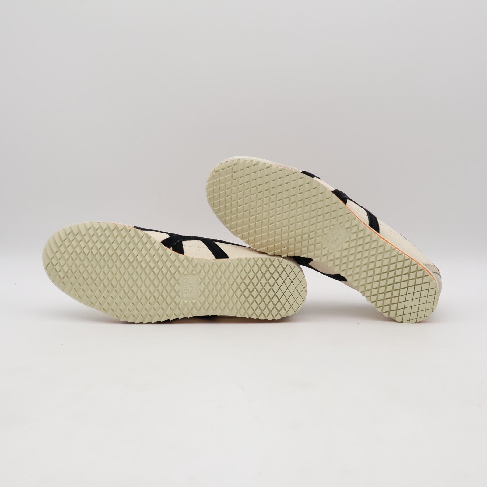 1183C015-105 Onitsuka Tiger Mexico 66 SD Cream Black (Men's)