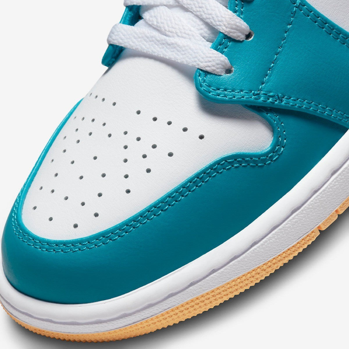 DQ8426-400 Nike Air Jordan 1 Mid "Aquatone" (Men's)
