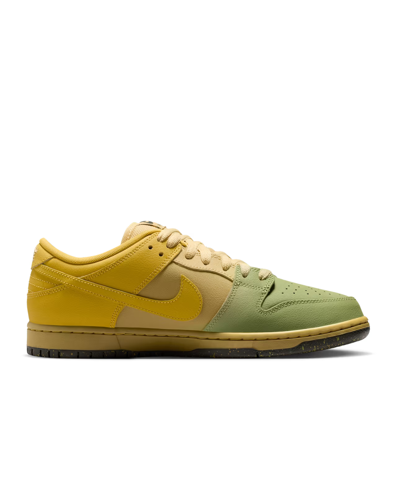 IO0427-300 Nike SB Dunk Low Pro "Saffron Quartz" (Men's)