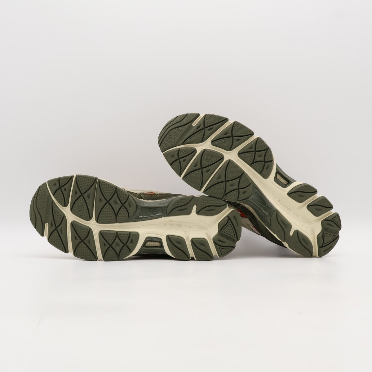1203A383-108 Asics Gel-NYC Cream Irvine (Men's)