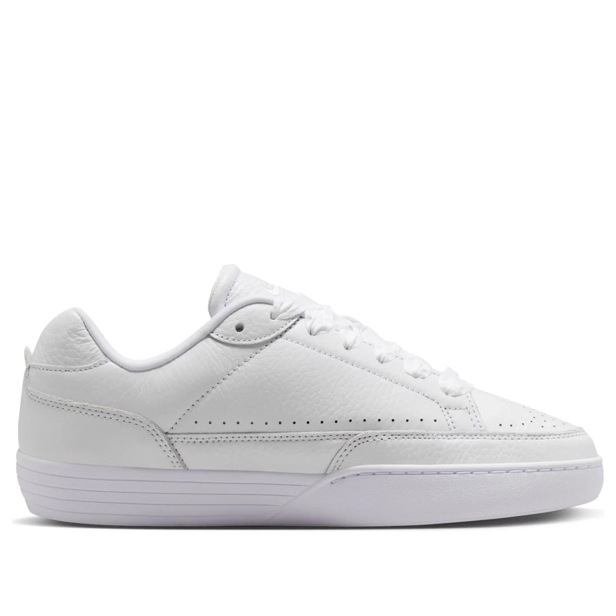 IM5955-101 Nike Tennis Center Shoes (Women's)