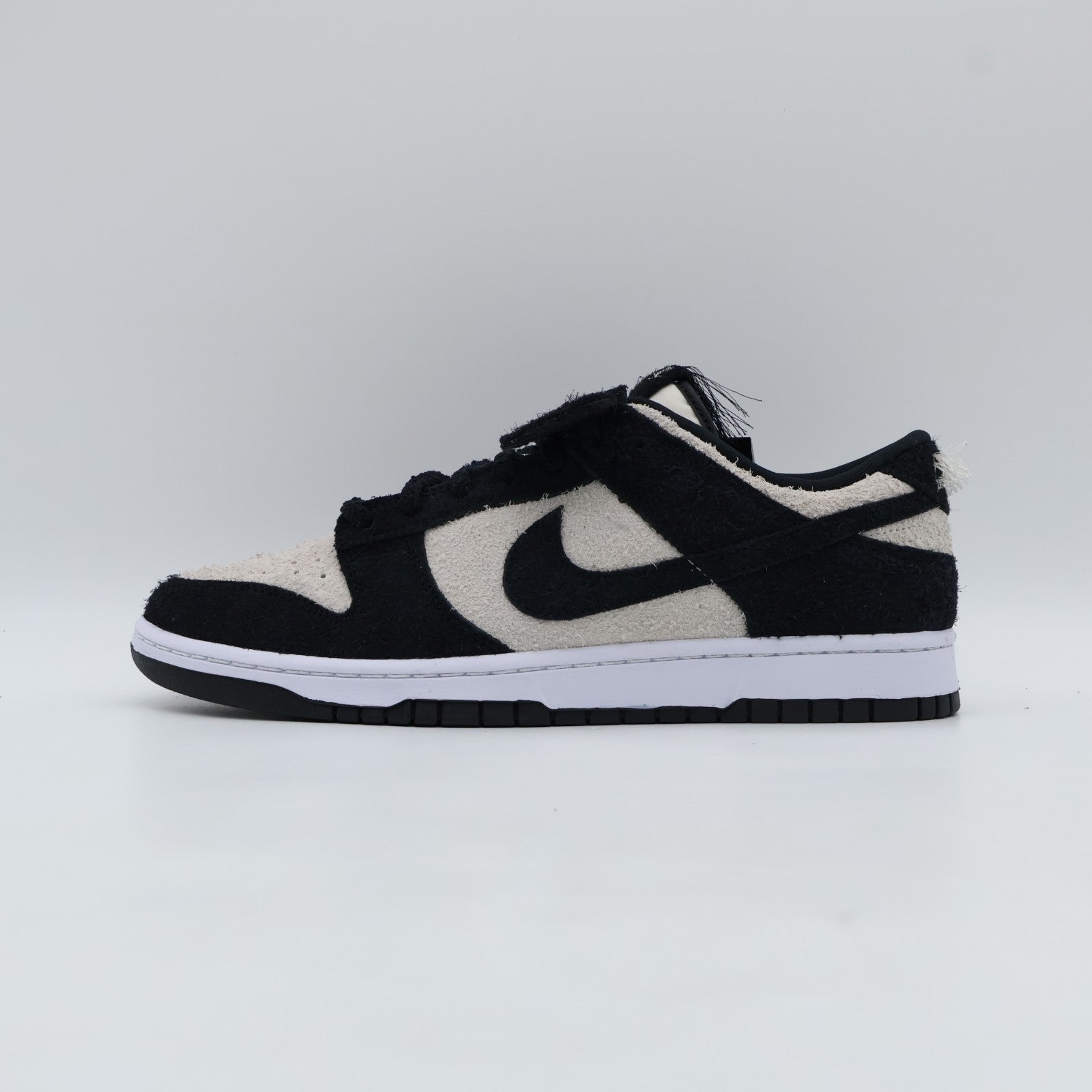 IB2990-100 Nike Dunk Low Retro SE Panda White Black  (Men's)