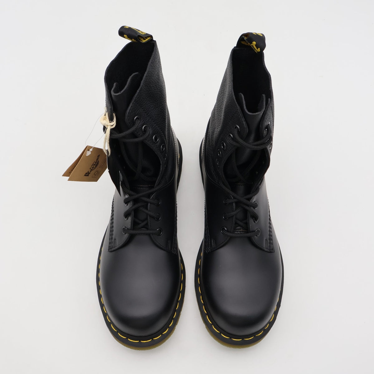 S66WU0126P8030 MM6 Maison Margiela Ã Dr.Martens Ankle Boot Black Black (Men's)