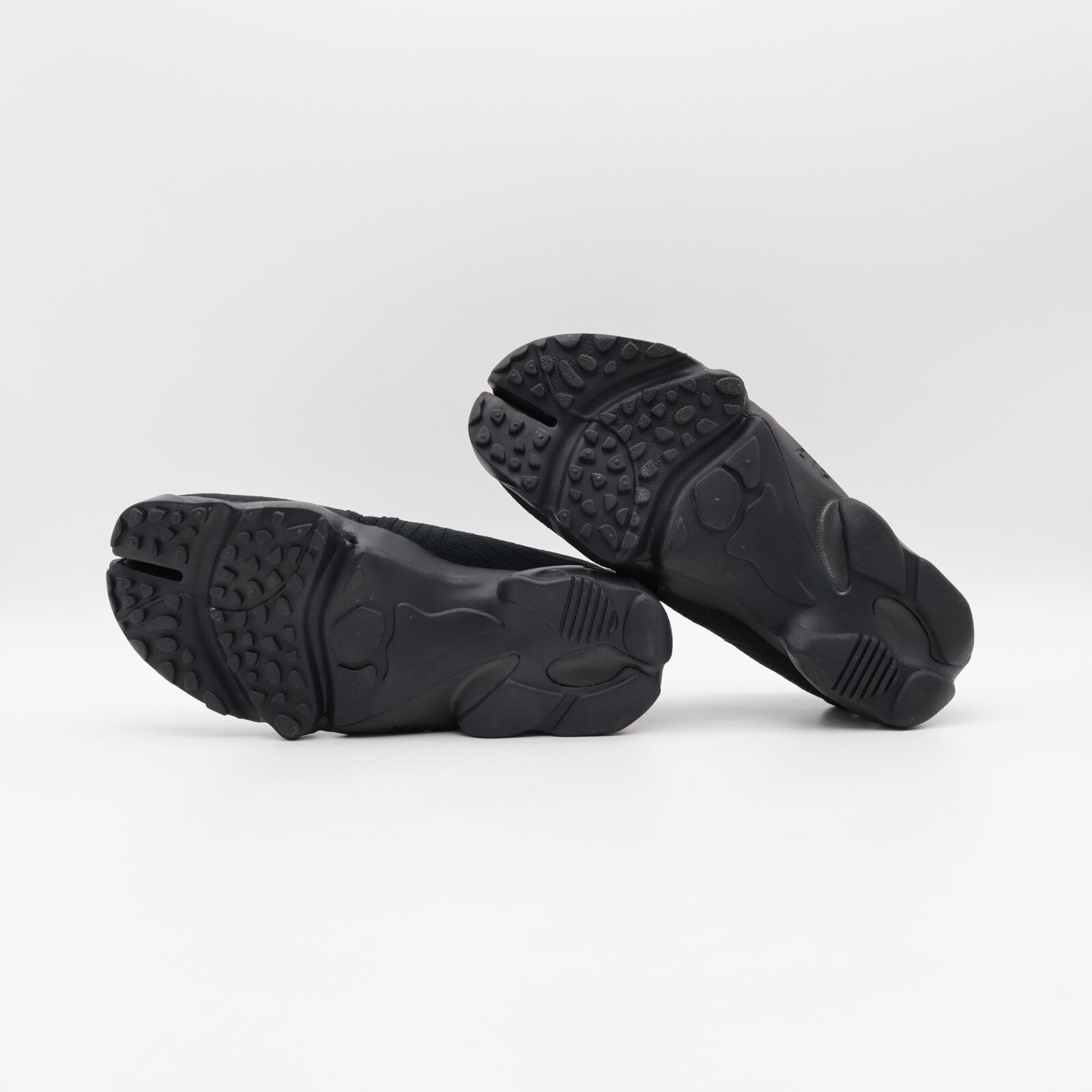 DN1338-004 Nike Air Rift Breathe Black White Black (Women's)