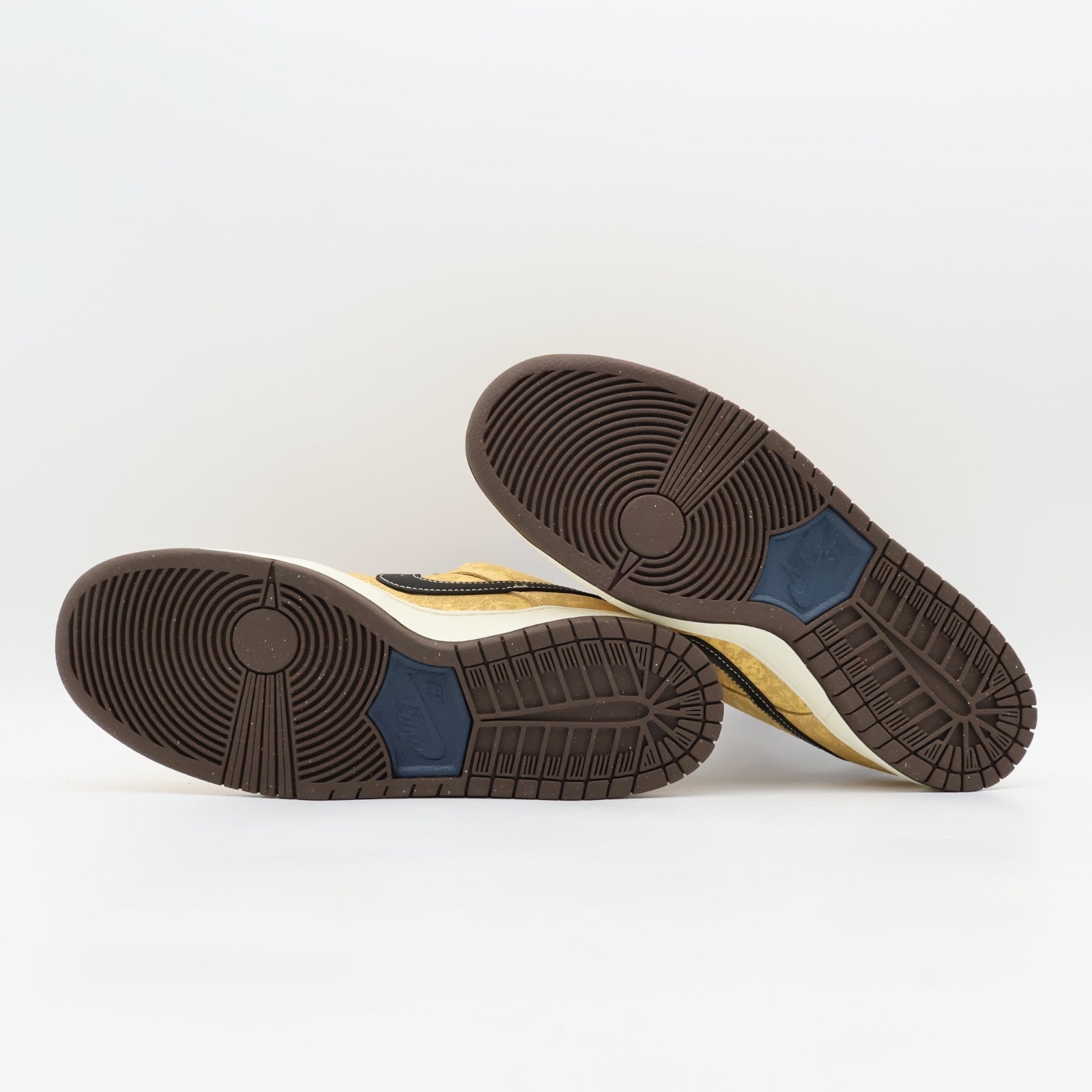 FZ1278-200 Nike SB Dunk Low City of Cinema (Men's)