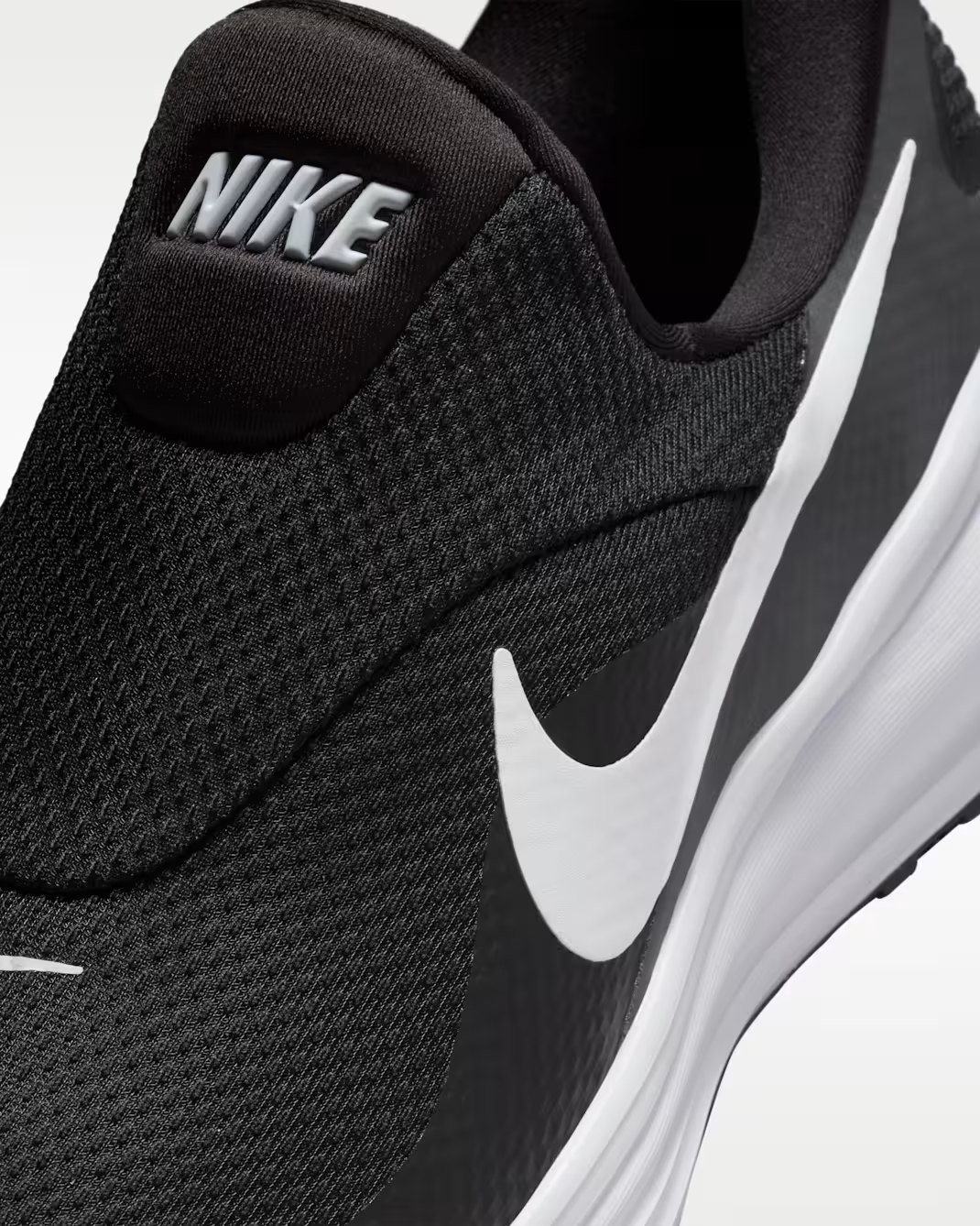 HQ2414-001 Nike Revolution 8 EasyOn Road Running Shoes (Men's)