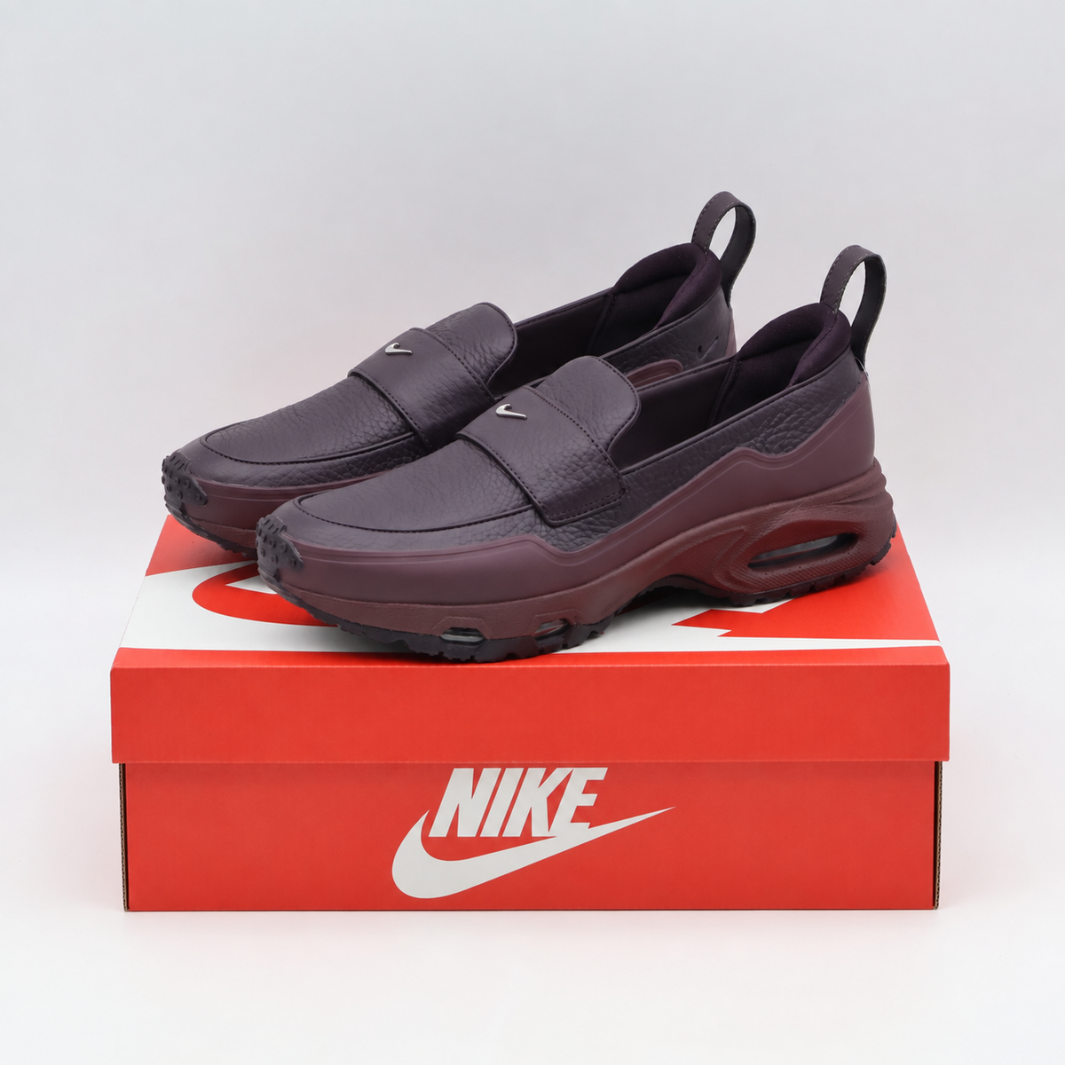 IM8814-600 Nike Air Max Phenomena Burgundy Crush (Women's)