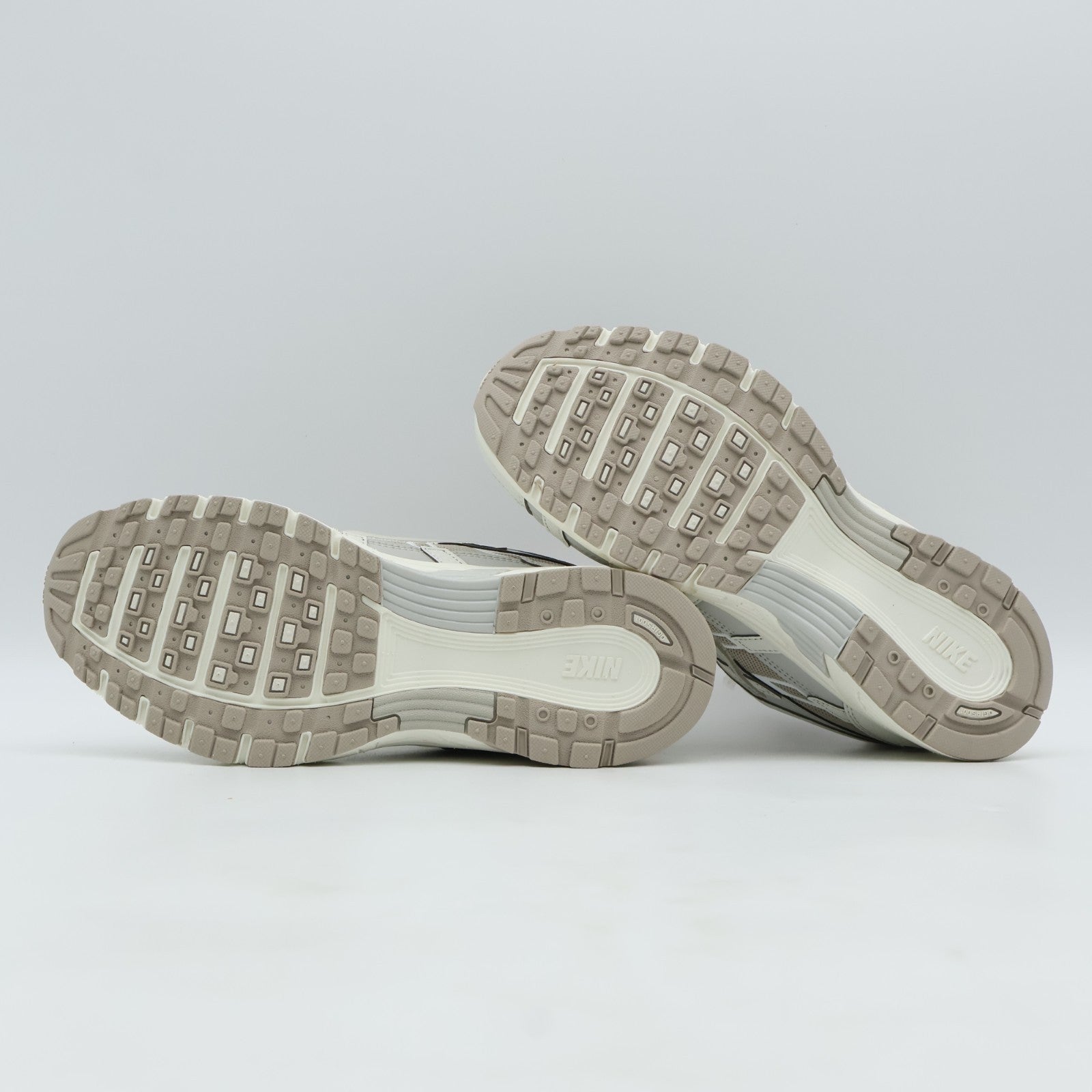 IM5237-100 Nike P-6000 Sail Cream II Light Bone (Women's)