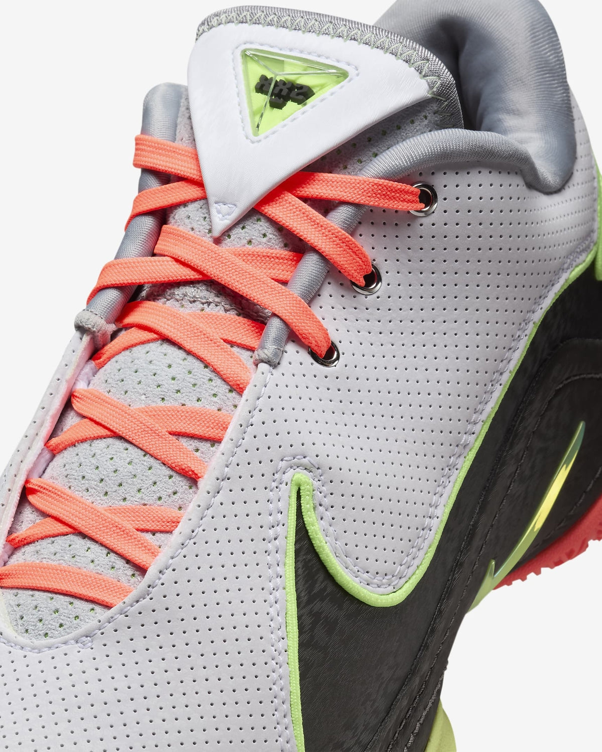FZ1095-101 Nike LeBron 22 Crown Jewel FZ1094-101 (Men's)