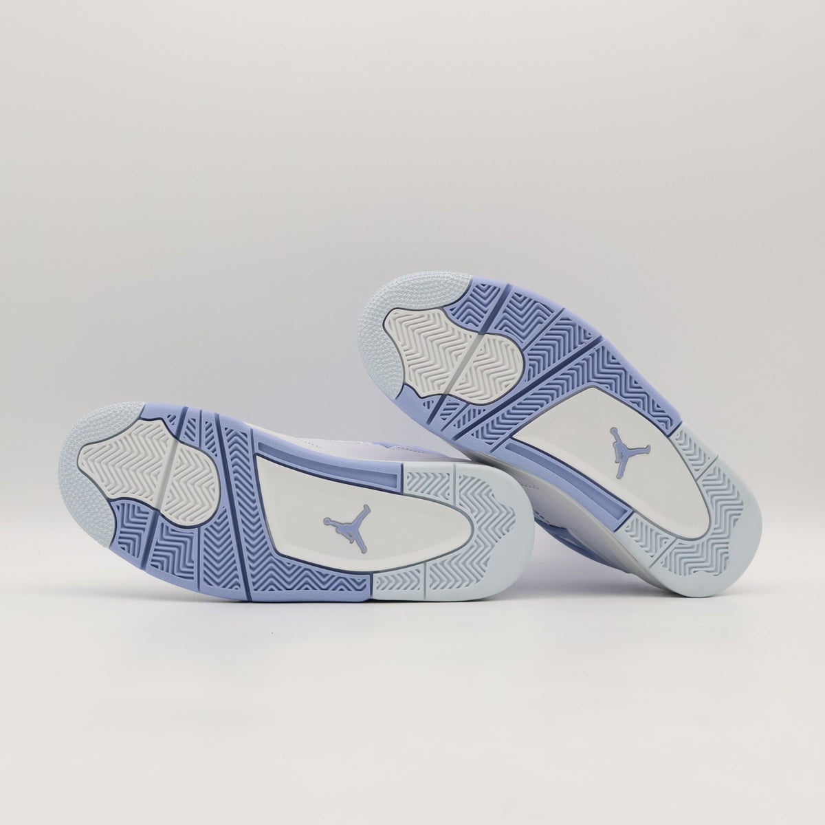HV0823-100 Nike  Air Jordan 4 Retro Forget Me Not (Women's)