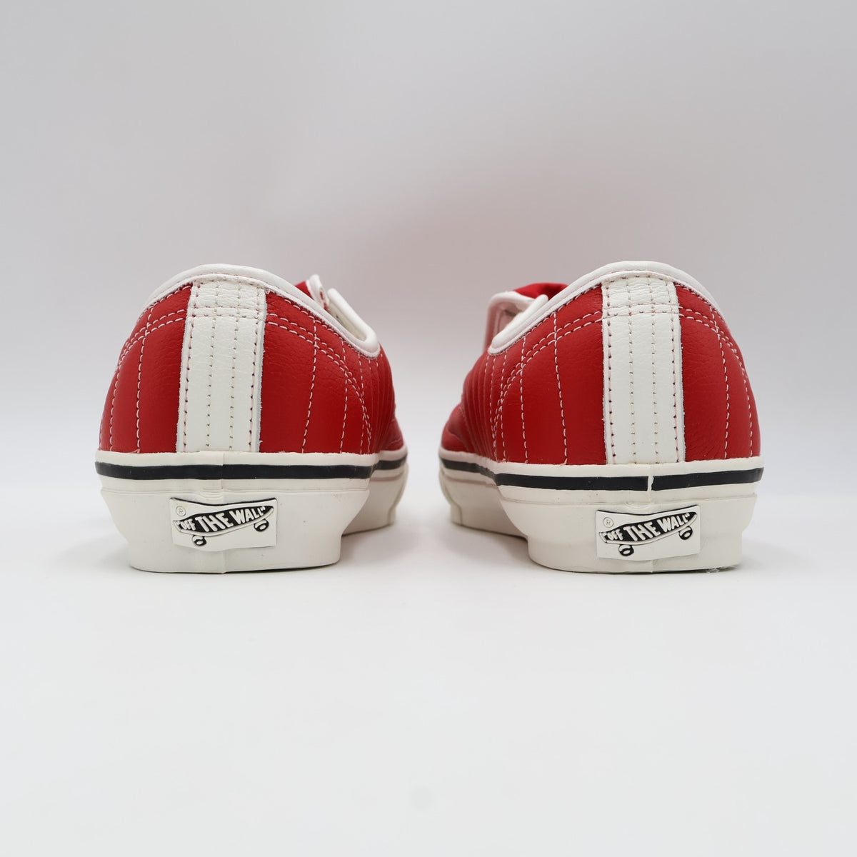VN000Z9QIZQ Vans Premium Authentic 44 EXT "Copa Racing Red"