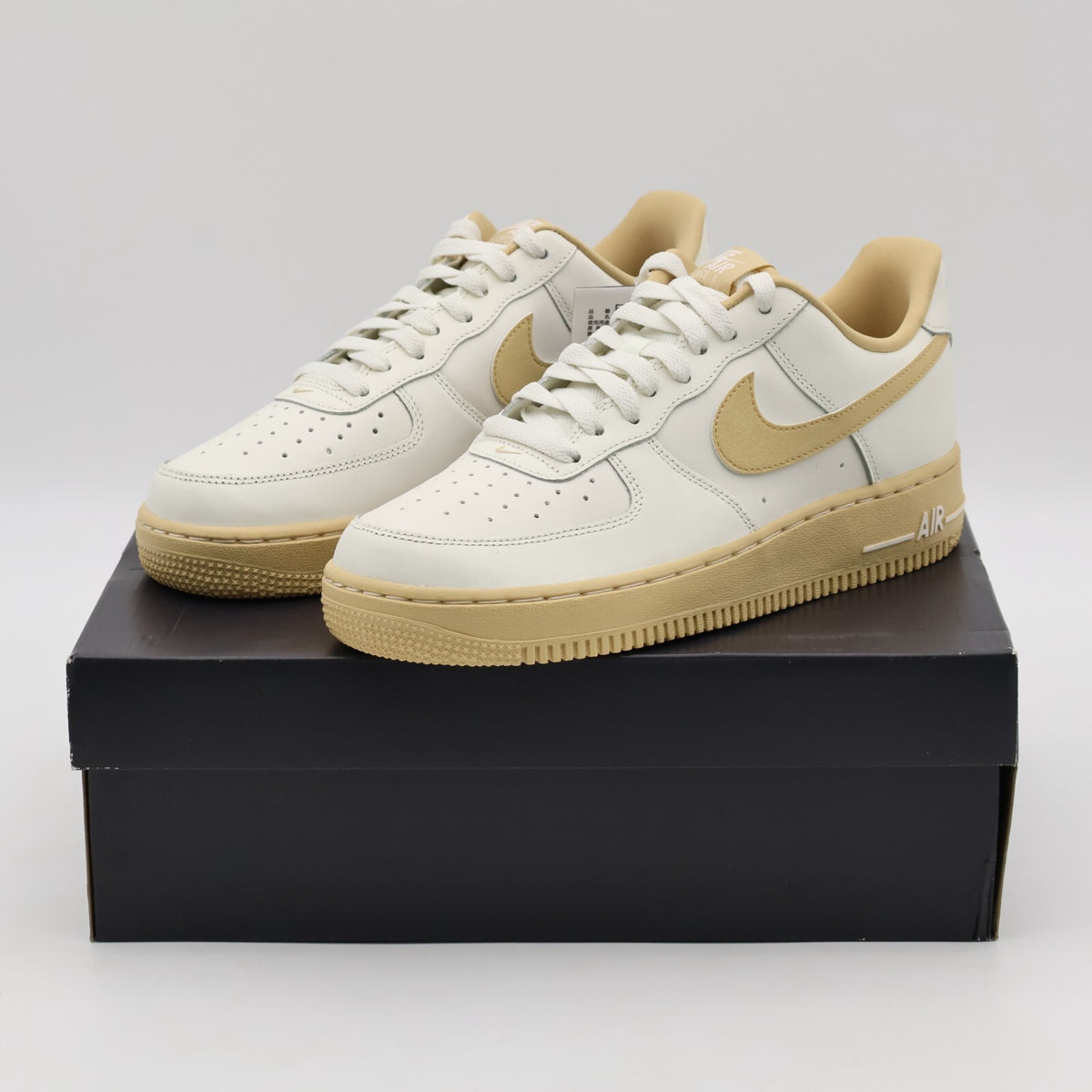 FZ3597-133 Nike Air Force 1 '07 Sail Vintage Green Sesame (Women's)