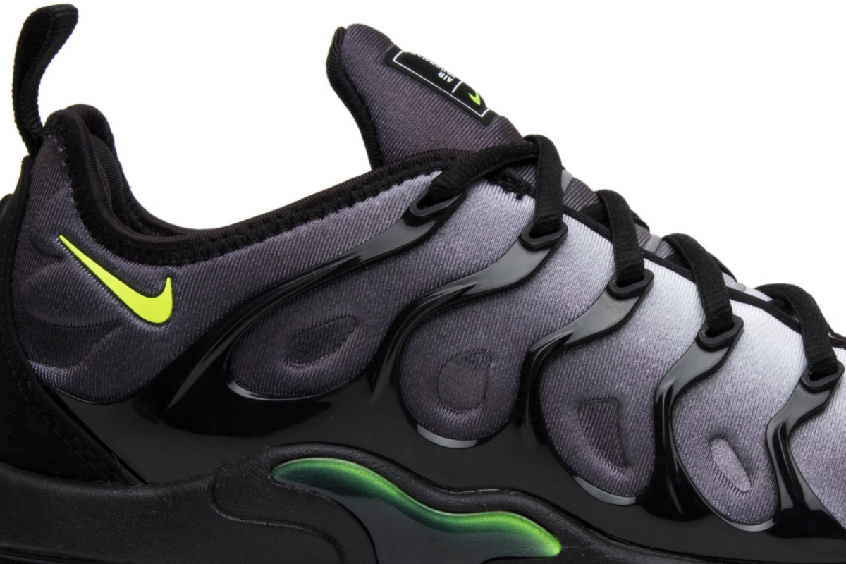 924453-009 Nike Air Vapormax Plus "Black/Volt" (Men's)