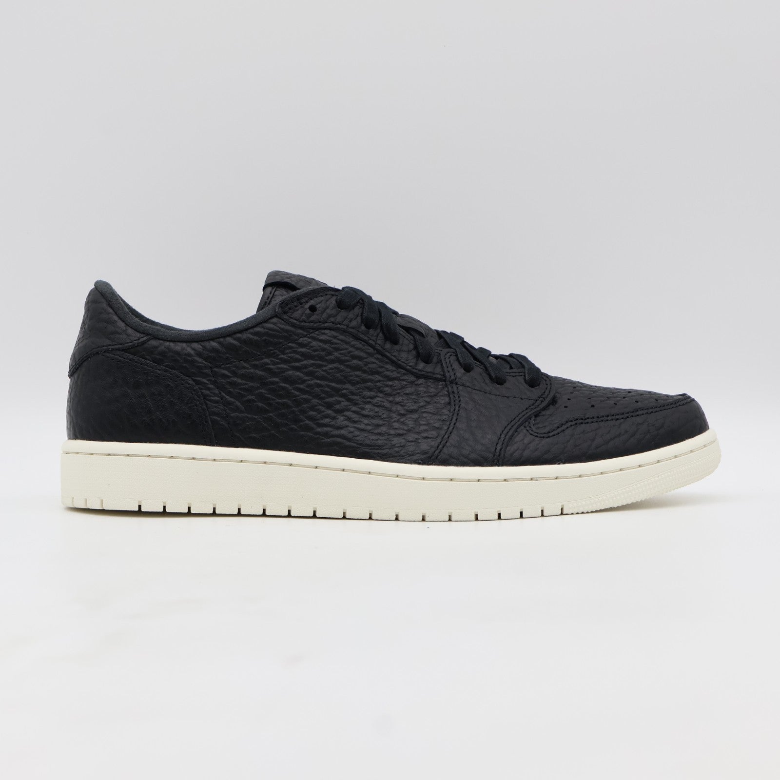 848775-005 Nike Air Jordan 1 Retro Low Swooshless Black (Men's)