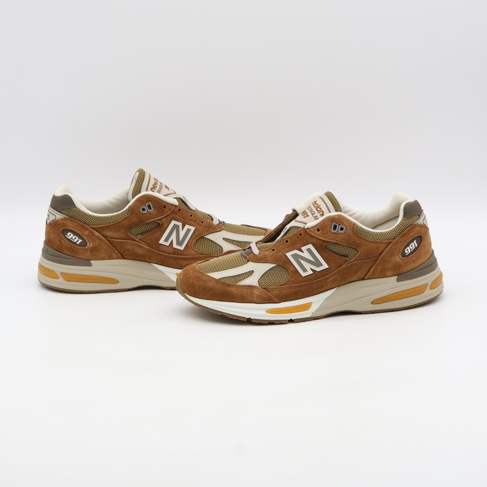 U991GB2 New Balance 991V2 Caramel Cafe (Men's)