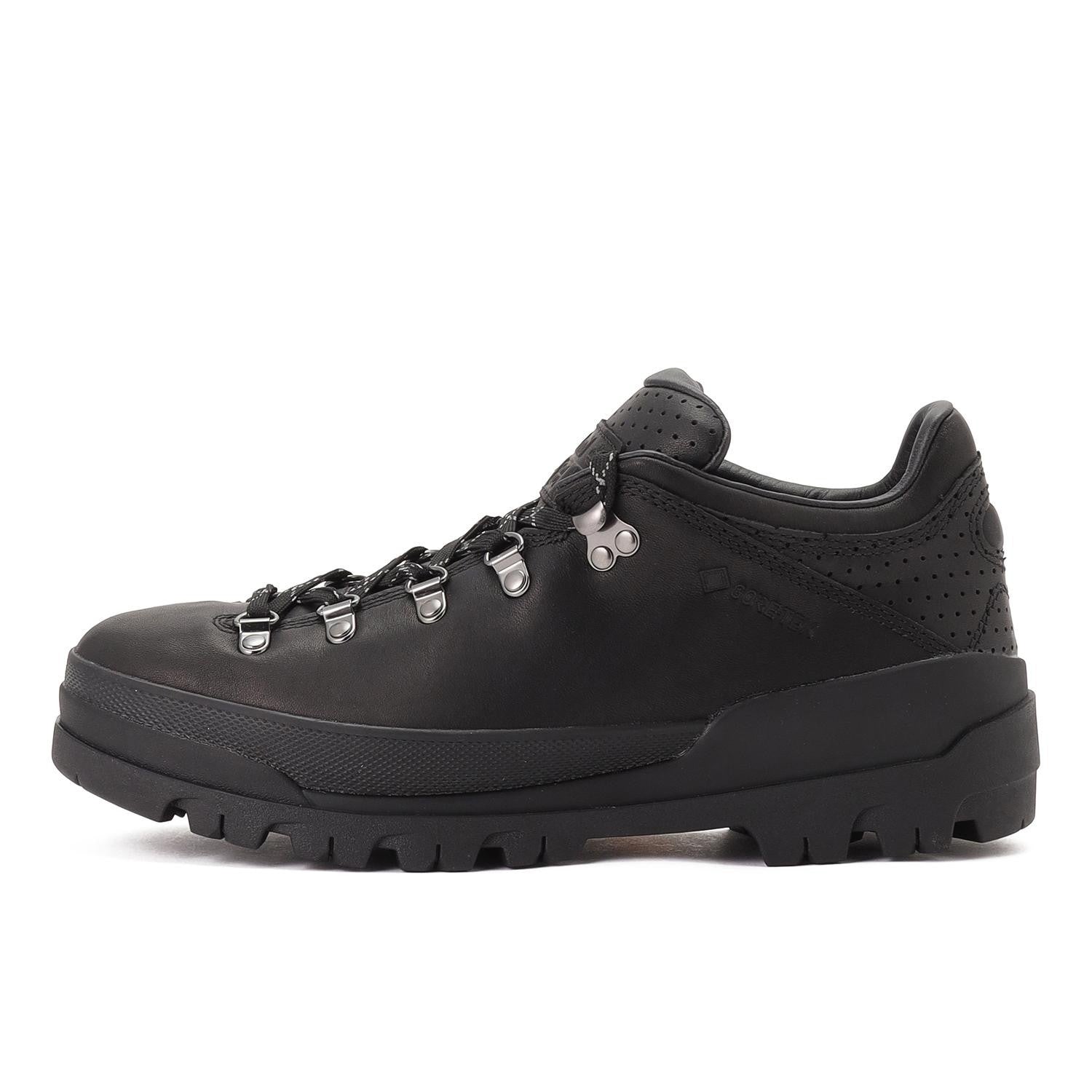 A418GW02 Timberland World Hiker GORE-TEX Hiking Boot Black (Men's)