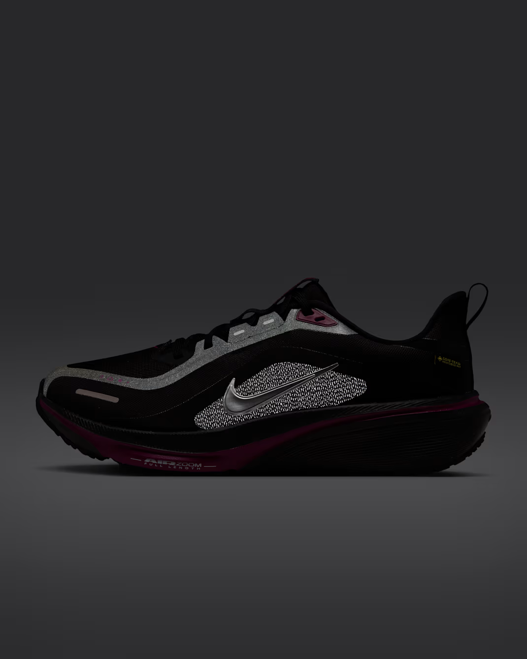 IQ1085-001 Nike Pegasus 42 GORE-TEX "Black/True Berry" (Women's)