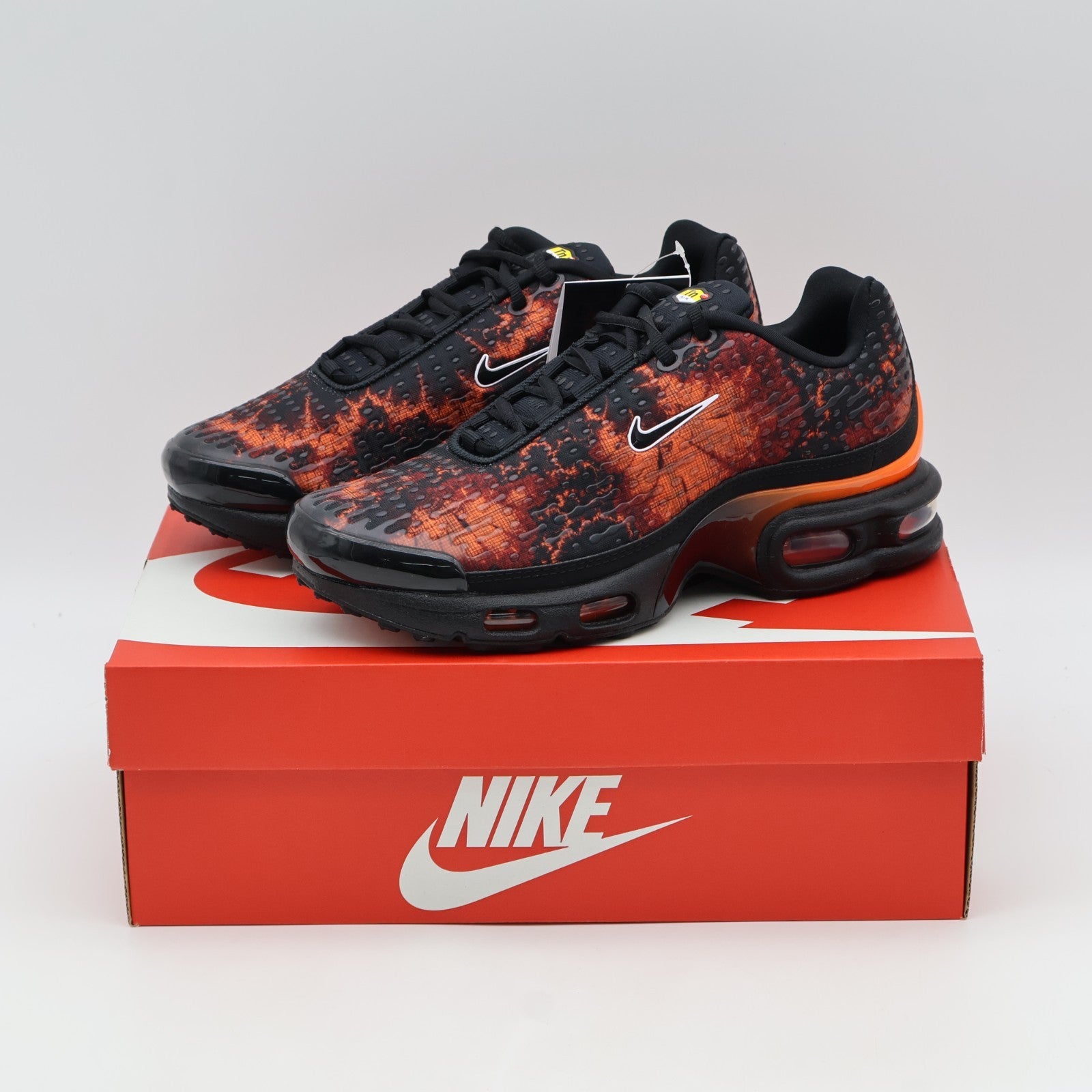 IO9556-600 Nike Air Max Plus 7 PRM "Fire Red/Black" (Men's)