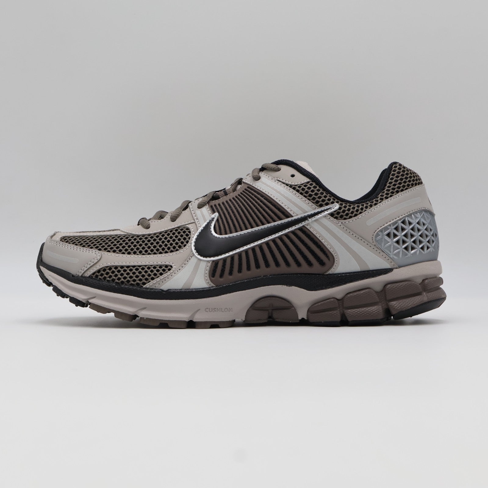FB9149-005 Nike Zoom Vomero 5 Dark Violet Ore (Men's)