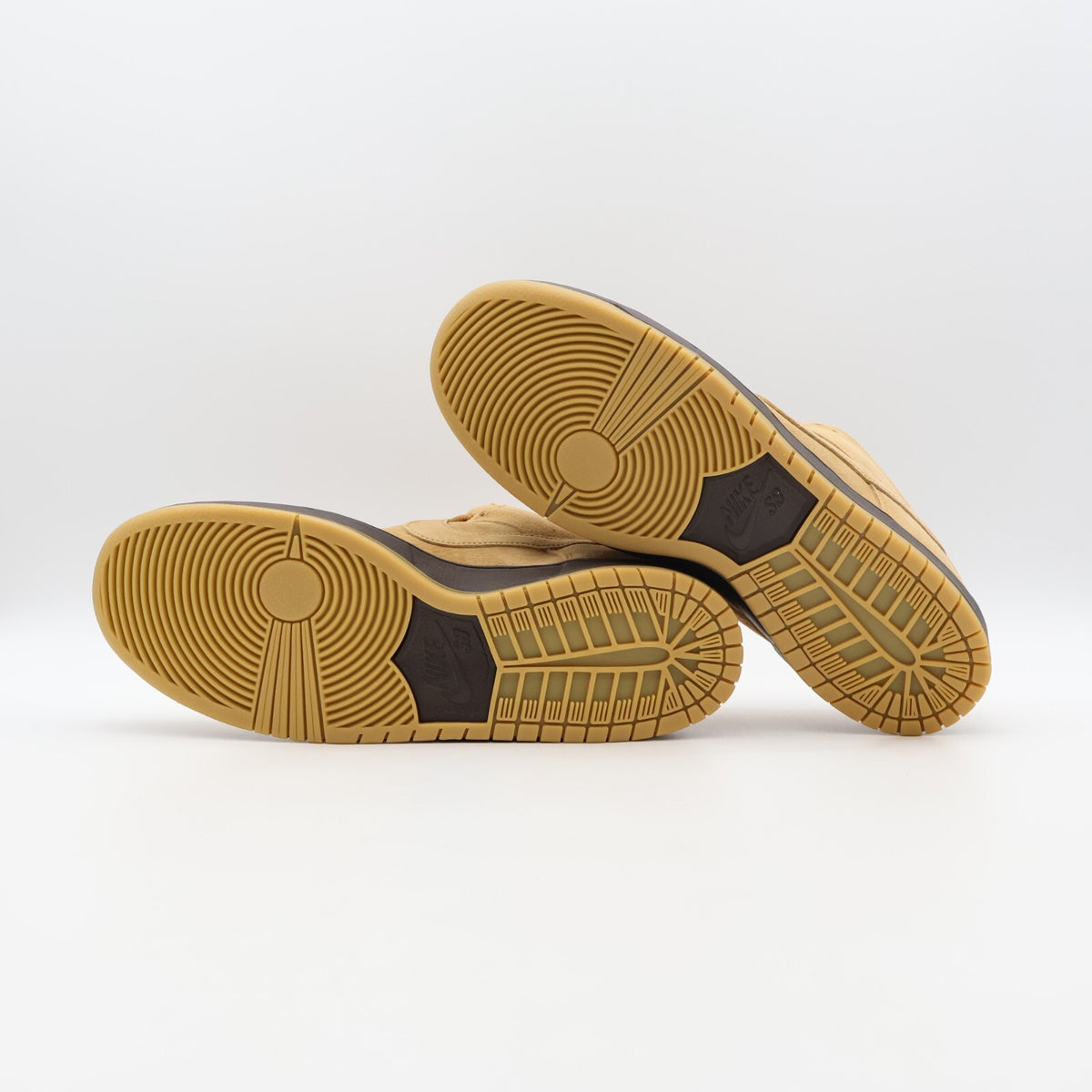BQ6817-204 Nike SB Dunk Low Pro Wheat Baroque Brown Gum Mocha (Men's)