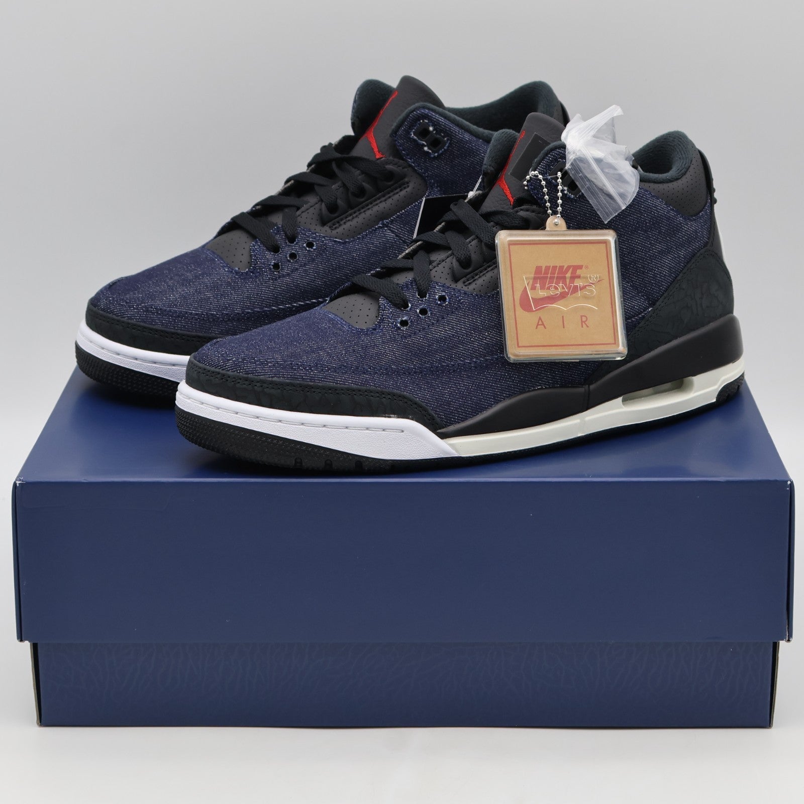 IH7959-400 Leviâs Nike Air Jordan 3 Retro SP Indigo and Gym (LEVI'S Tab) (Men's)