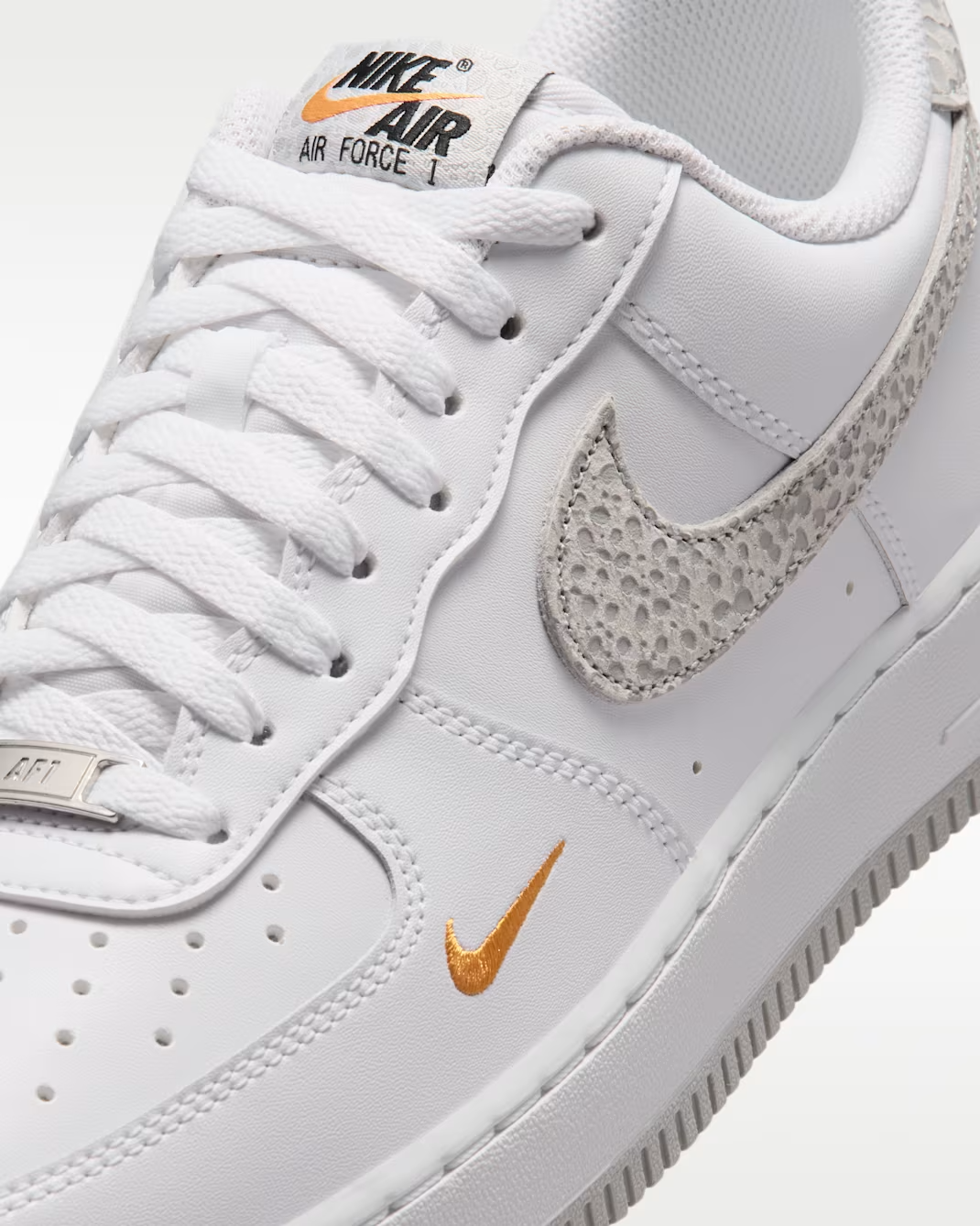 IV5525-100 Nike Air Force 1 07 "White/Kumquat" (Unisex)