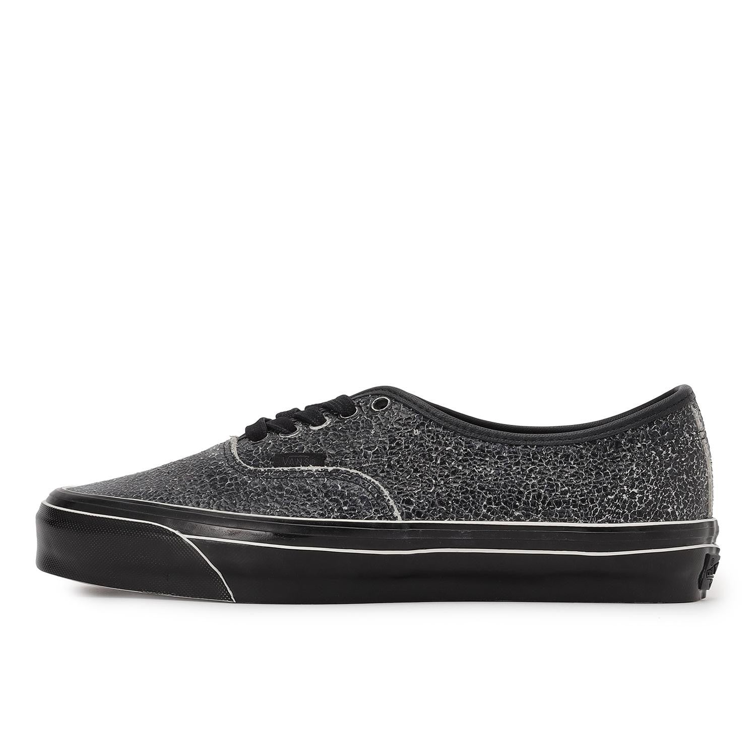 VN000D9NBKA Vans Premium Authentic "Overpaint Black"