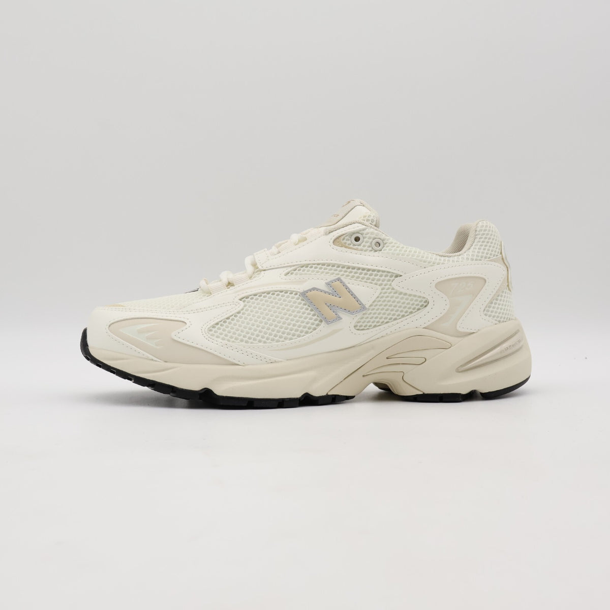 ML725CH New Balance 725 White Beige (Men's)