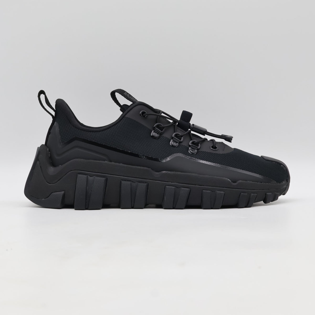 1183C450-001 ONITSUKA TIGER CRESTY FLEK BLACK BLACK (Men's)