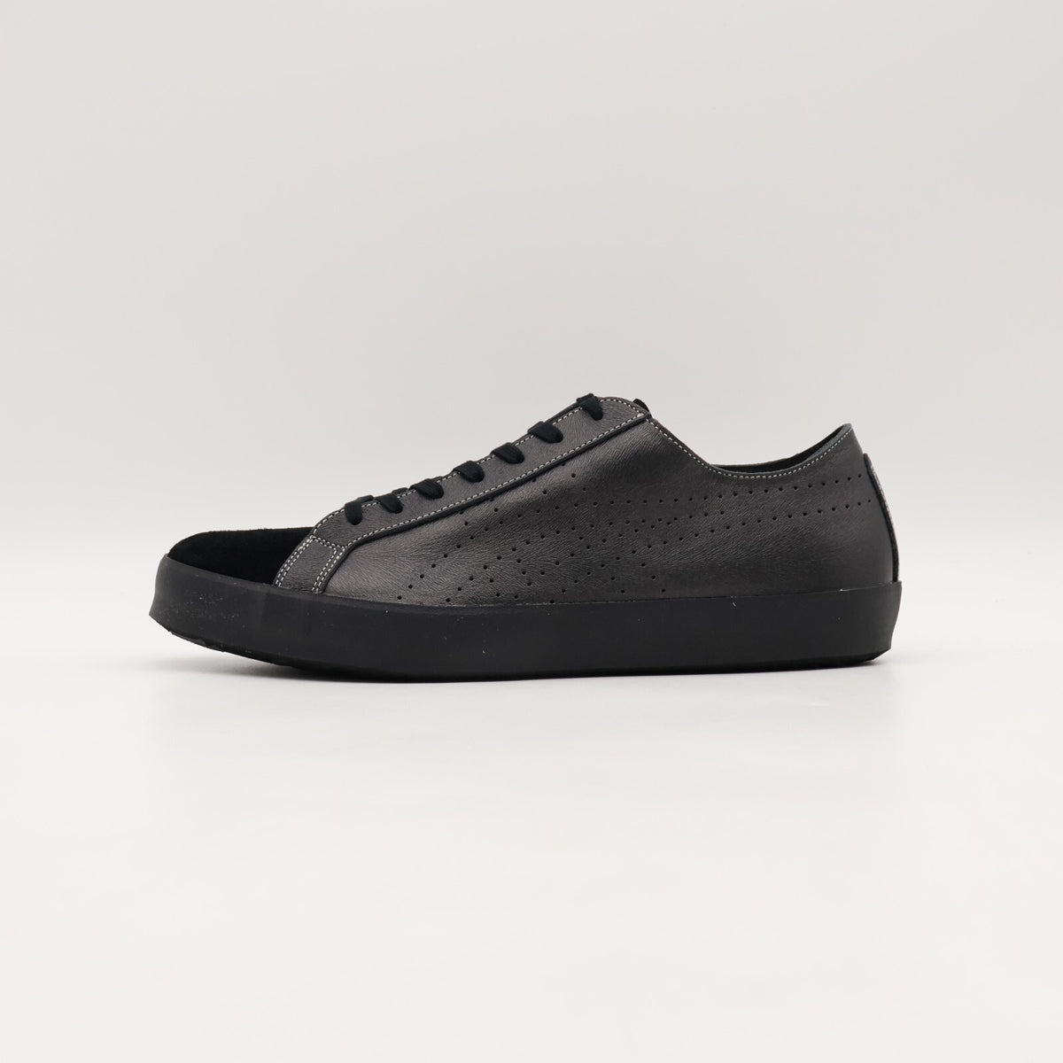 1183C510-001  Onitsuka Tiger NIPPON MADE Fabre Deluxe Lo CL Black Black (Men's)