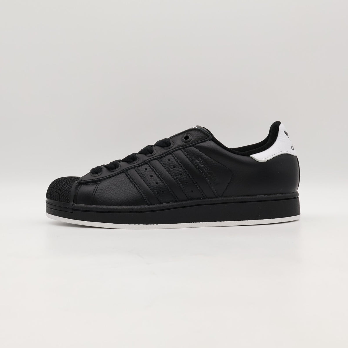 JR0029 adidas Originals Superstar 2 Core Black Cloud White (Men's)