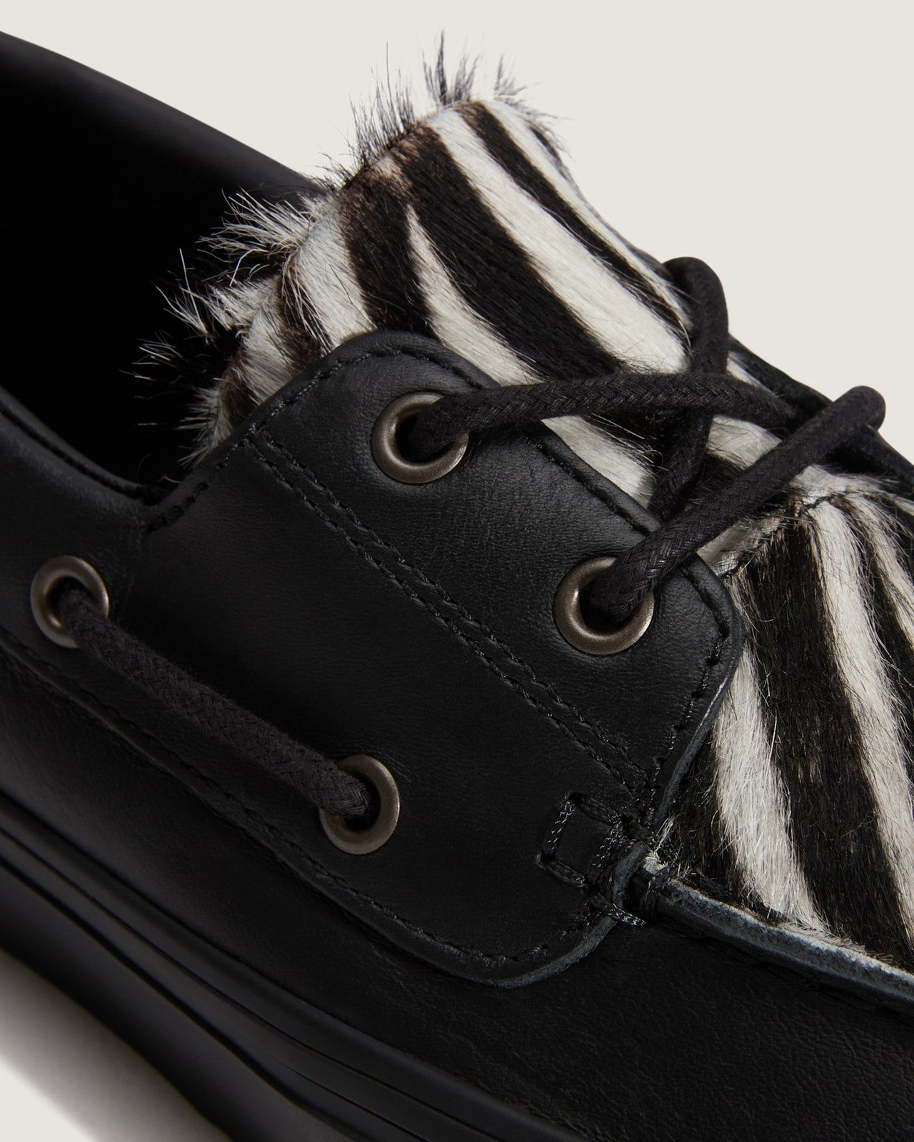 VN000Z96BLA VN000Z96BLA Vans 2 Eyelet Boat Shoe Pony Hair Black (Men's)