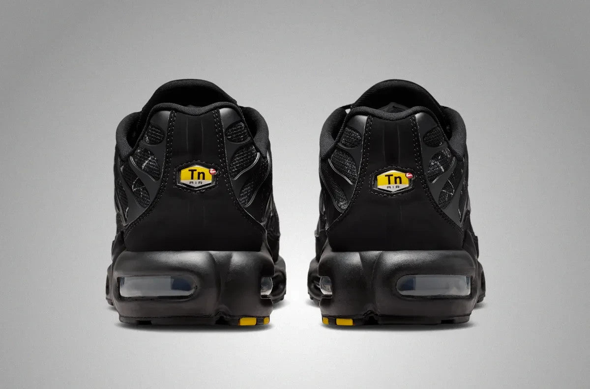 IQ0301-070 Nike Air Max Plus Black (Men's)