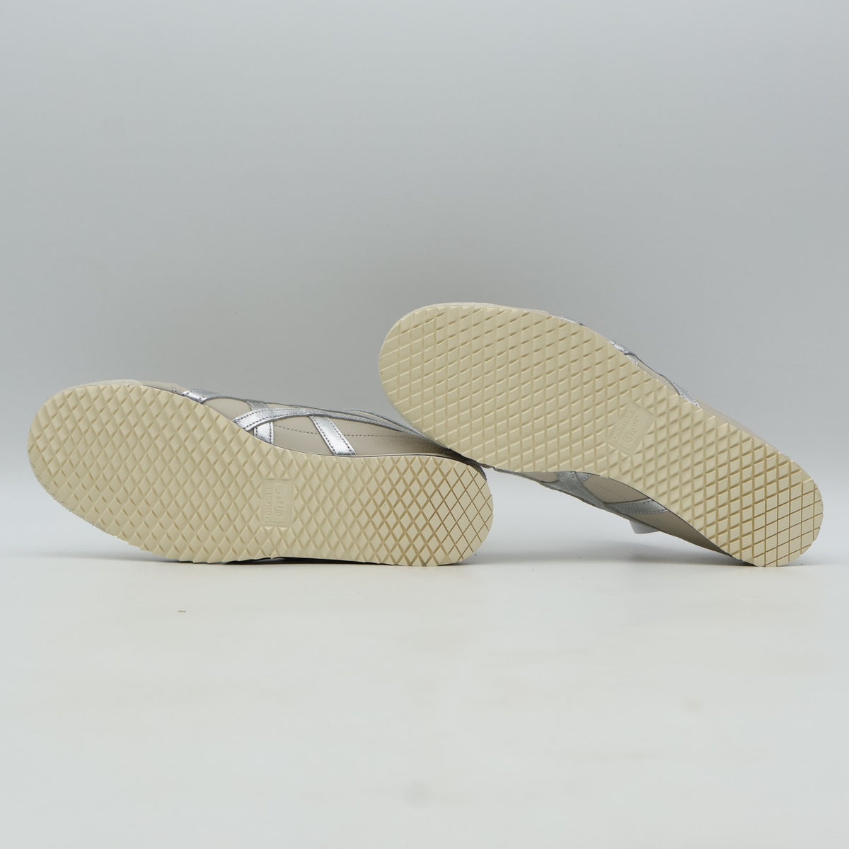 1183A592-200 Onitsuka Tiger Mexico 66 SD Birch Silver (Men's)