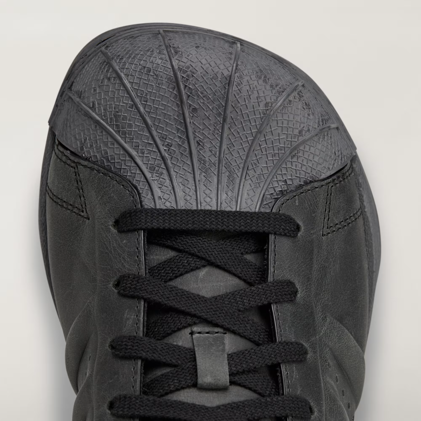 JR9458 Avavav adidas Superstar Supplier Colour Carbon Grey Five (Women's)