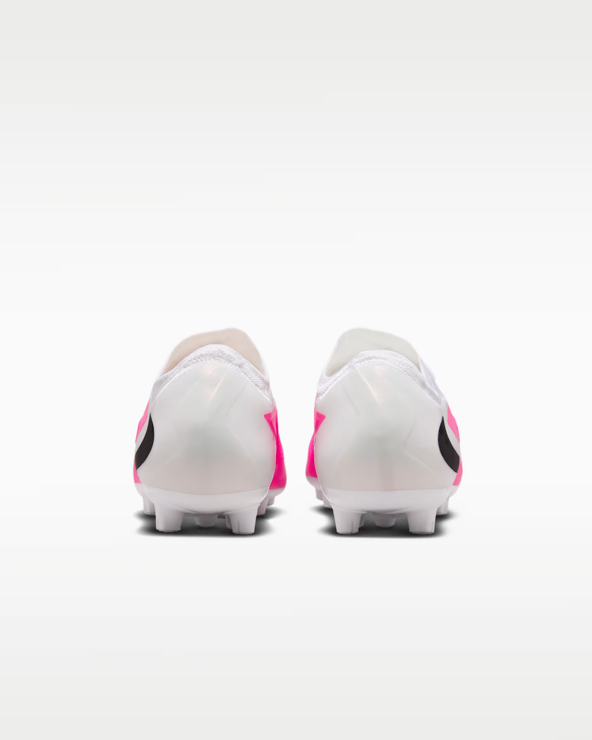 IQ1885-900 Nike Phantom 6 Low Pro Hard-Ground Soccer Cleats (Men's)