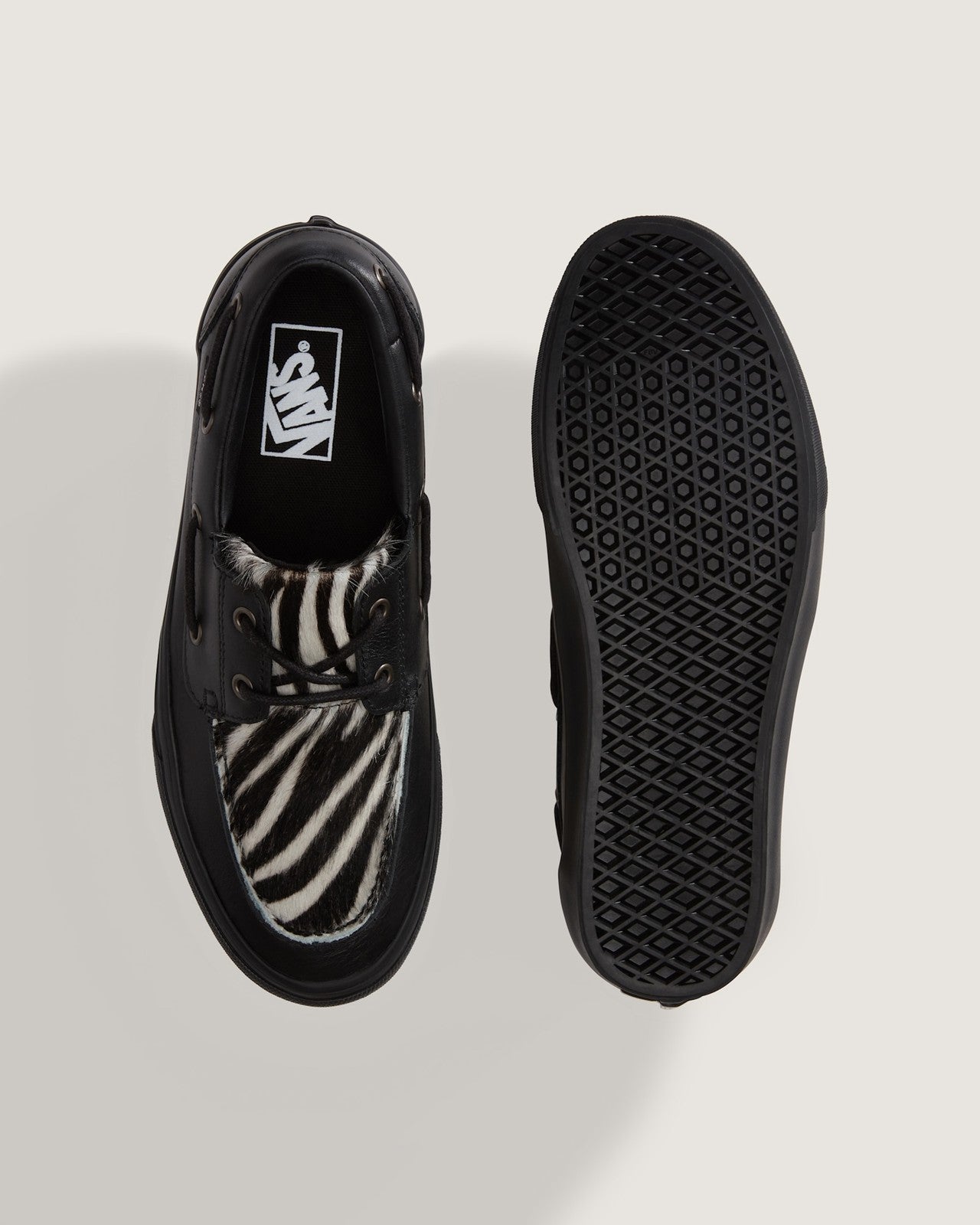 VN000Z96BLA VN000Z96BLA Vans 2 Eyelet Boat Shoe Pony Hair Black (Men's)