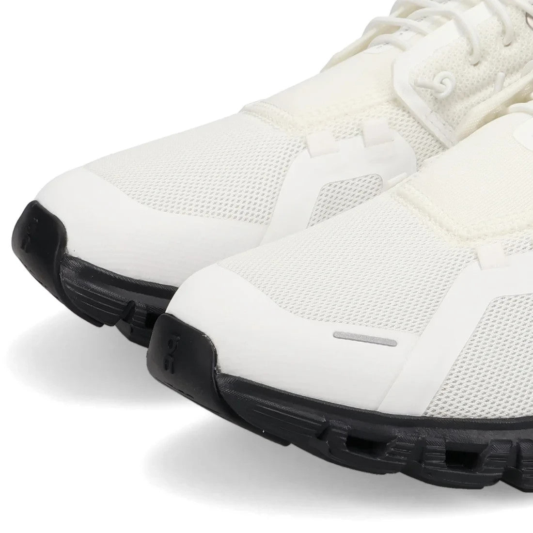 3MF10070462 On Cloud 6 "White/Black" (Men's)