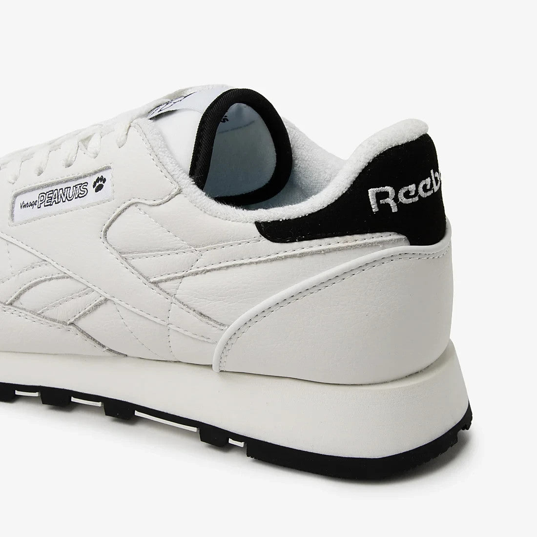 R00202 Peanuts Ã Reebok Classic Leather 1983 Vintage "White" (Men's)