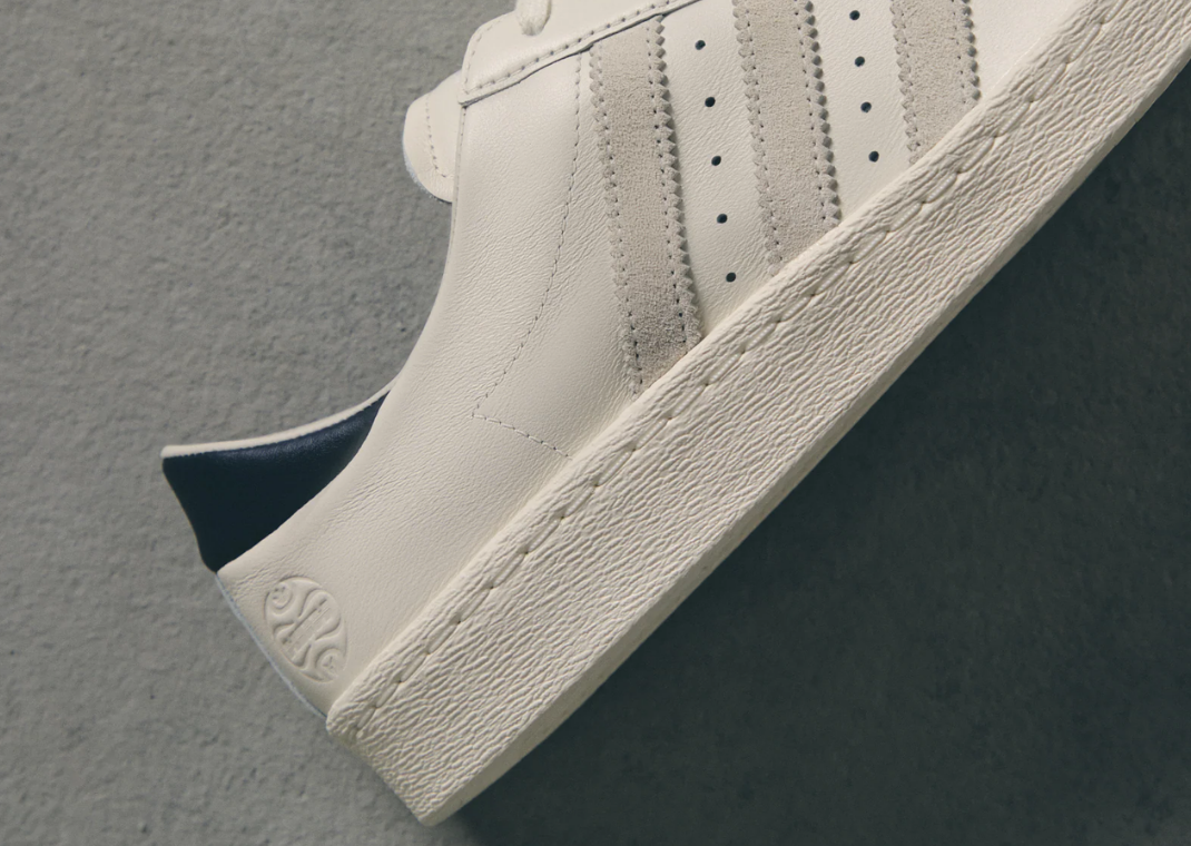 KH6707 KITH Ã adidas Superstar "Off White/Legend Ink"