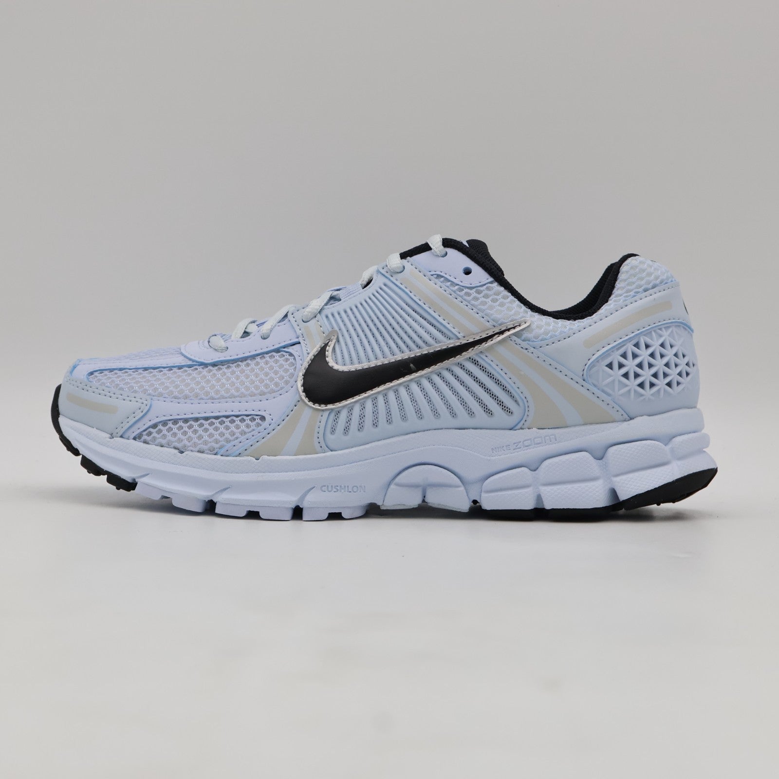 FJ2028-401 Nike Zoom Vomero 5 Blue Tint Platinum Tint Metallic  (Women's)