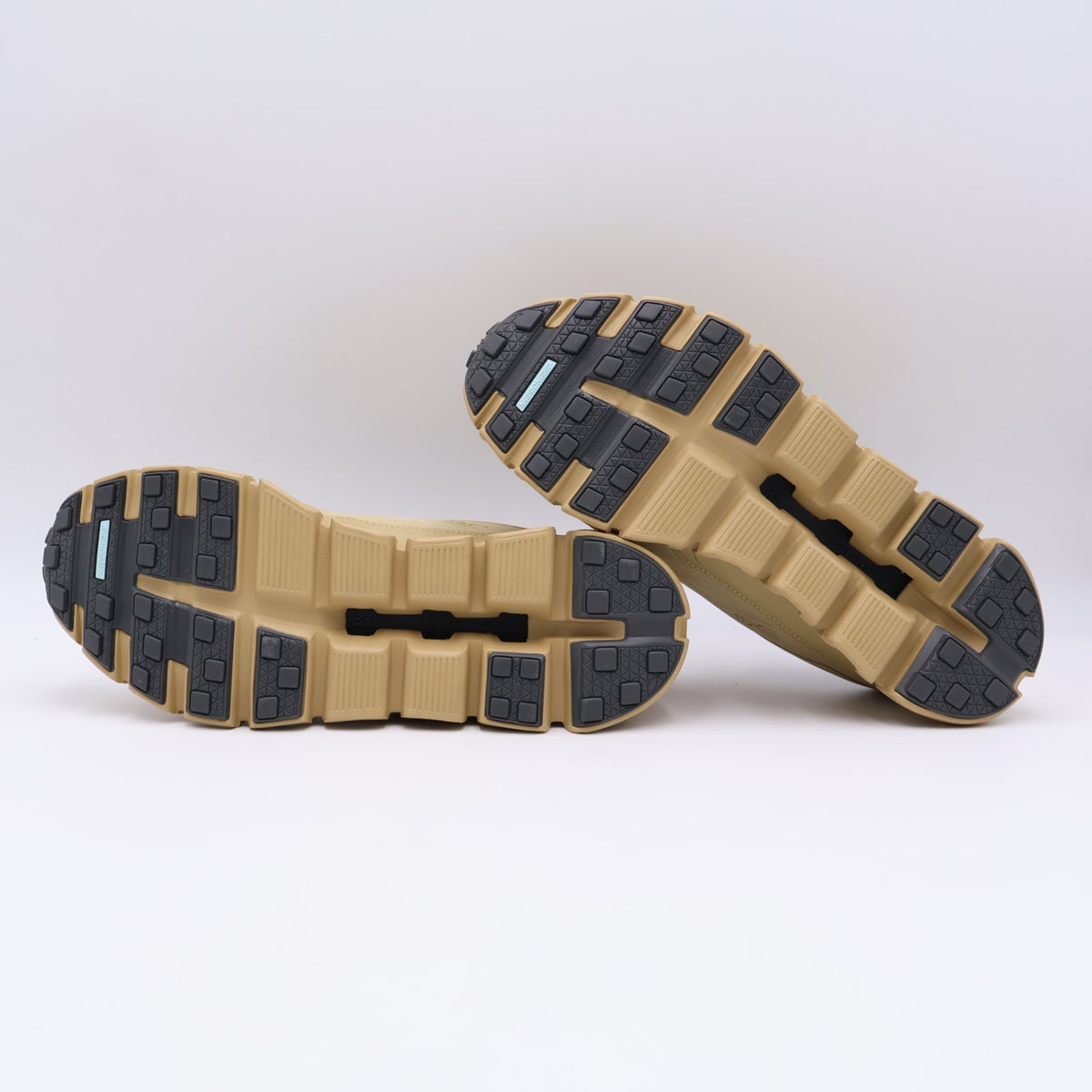 3MG10424644 On Cloud 6 Geo Waterproof Chai (Men's)
