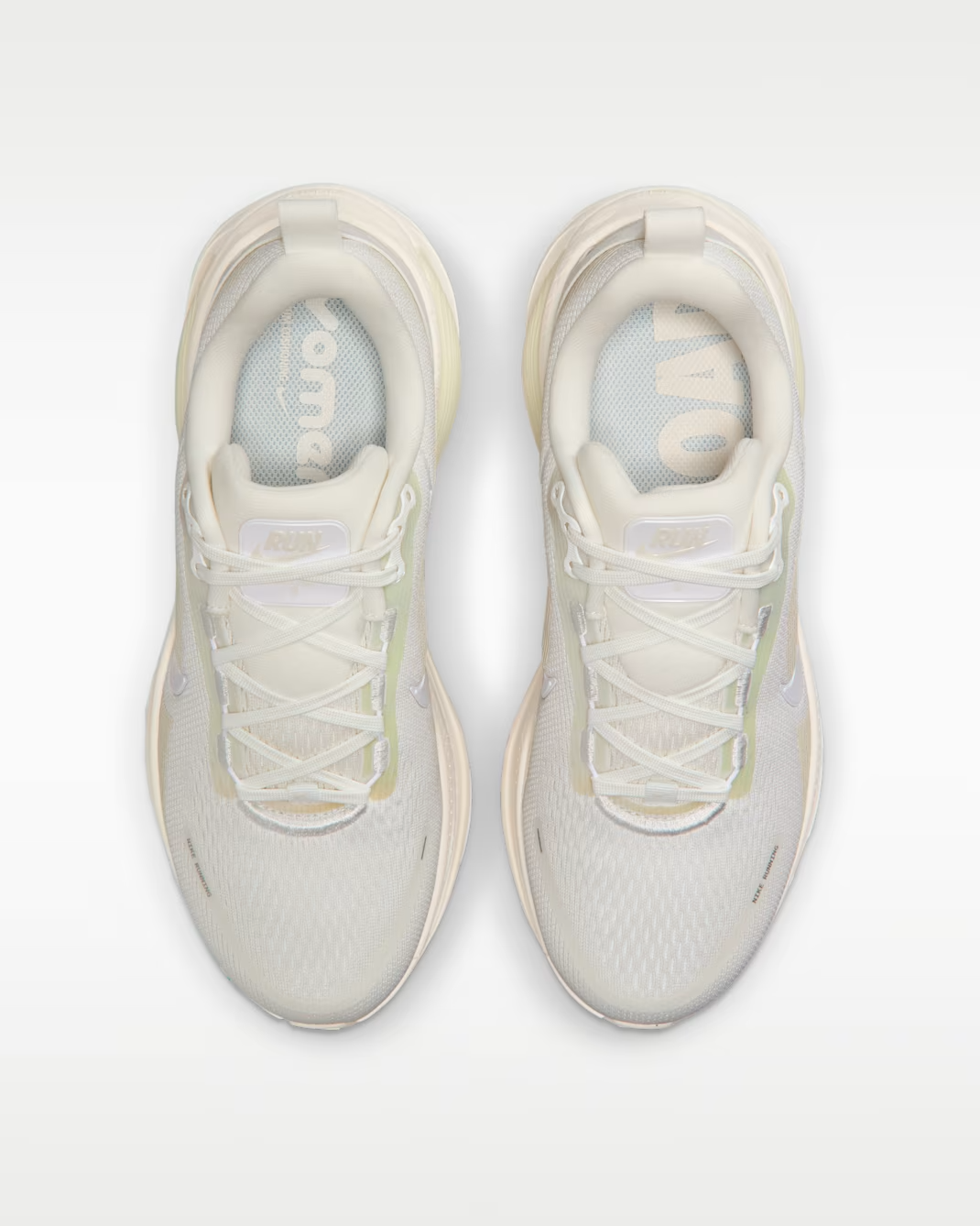 IO9915-100 Nike Vomero 18 Summit White Chalk Sea Glass (Women's)