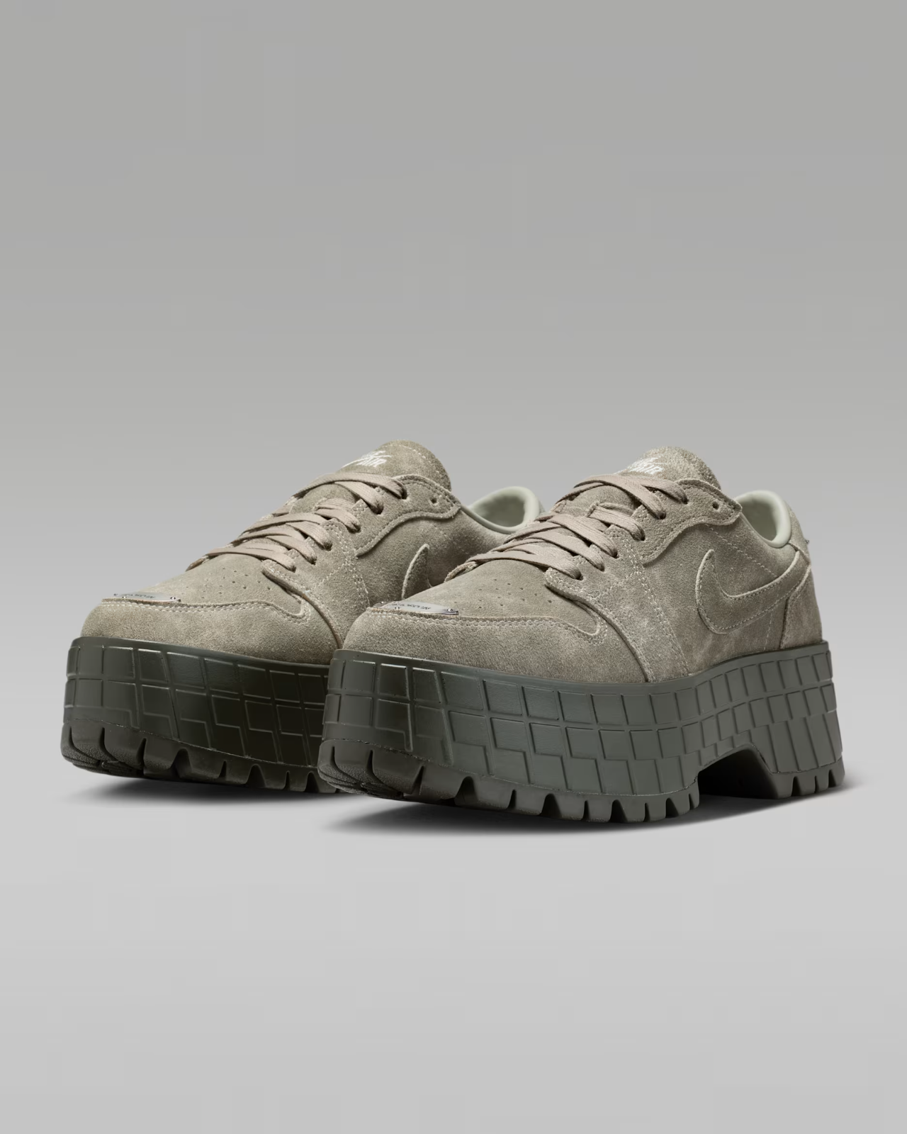 IR7248-304 Nike Air Jordan 1 Brooklyn Low "Spruce Fog/Cargo Khaki" (Women's)