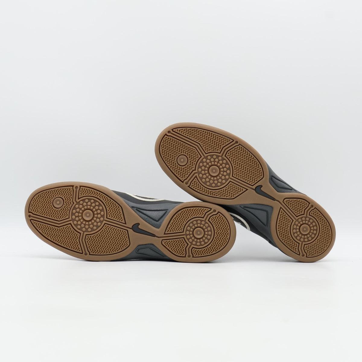 IH2314-002 Nike Total 90 III SP Black Gum (Women's)