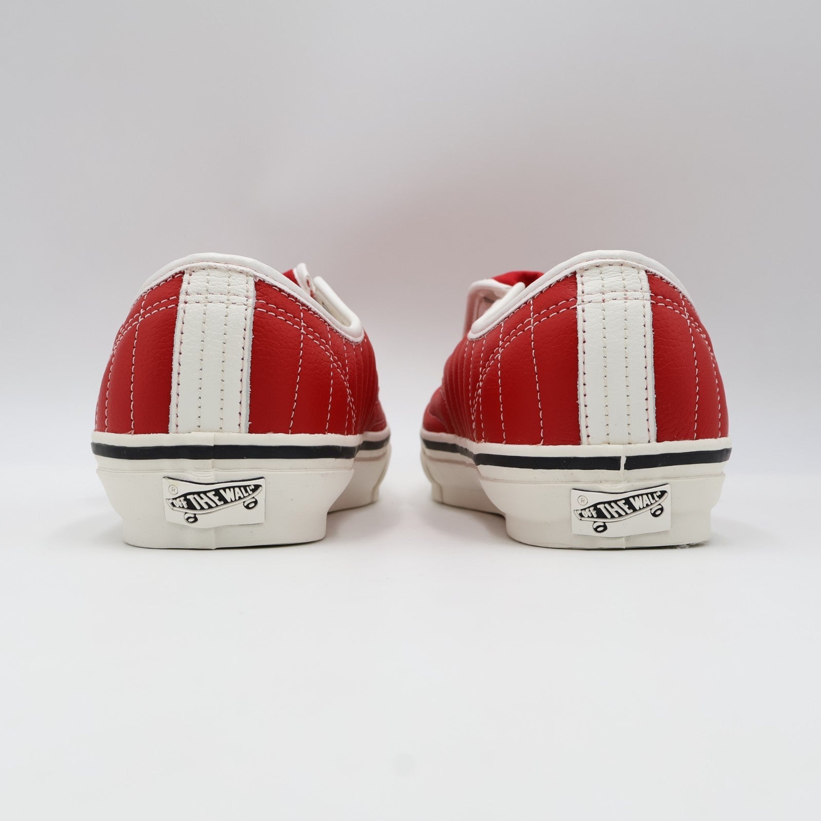 VN000Z9QIZQ Vans Premium Authentic 44 EXT "Copa Racing Red"