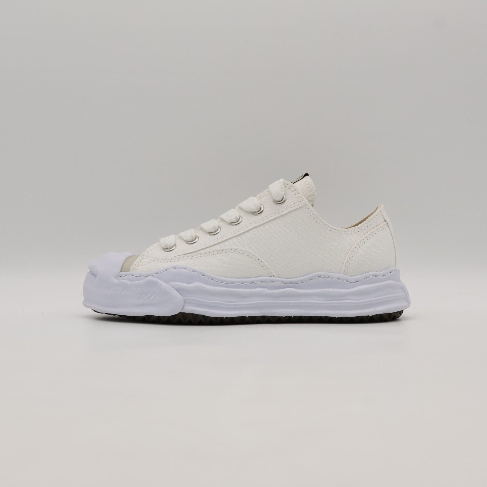 A05FW702-white Maison MIHARA YASUHIRO HANK Original Sole Canvas Low Cut (Men's)
