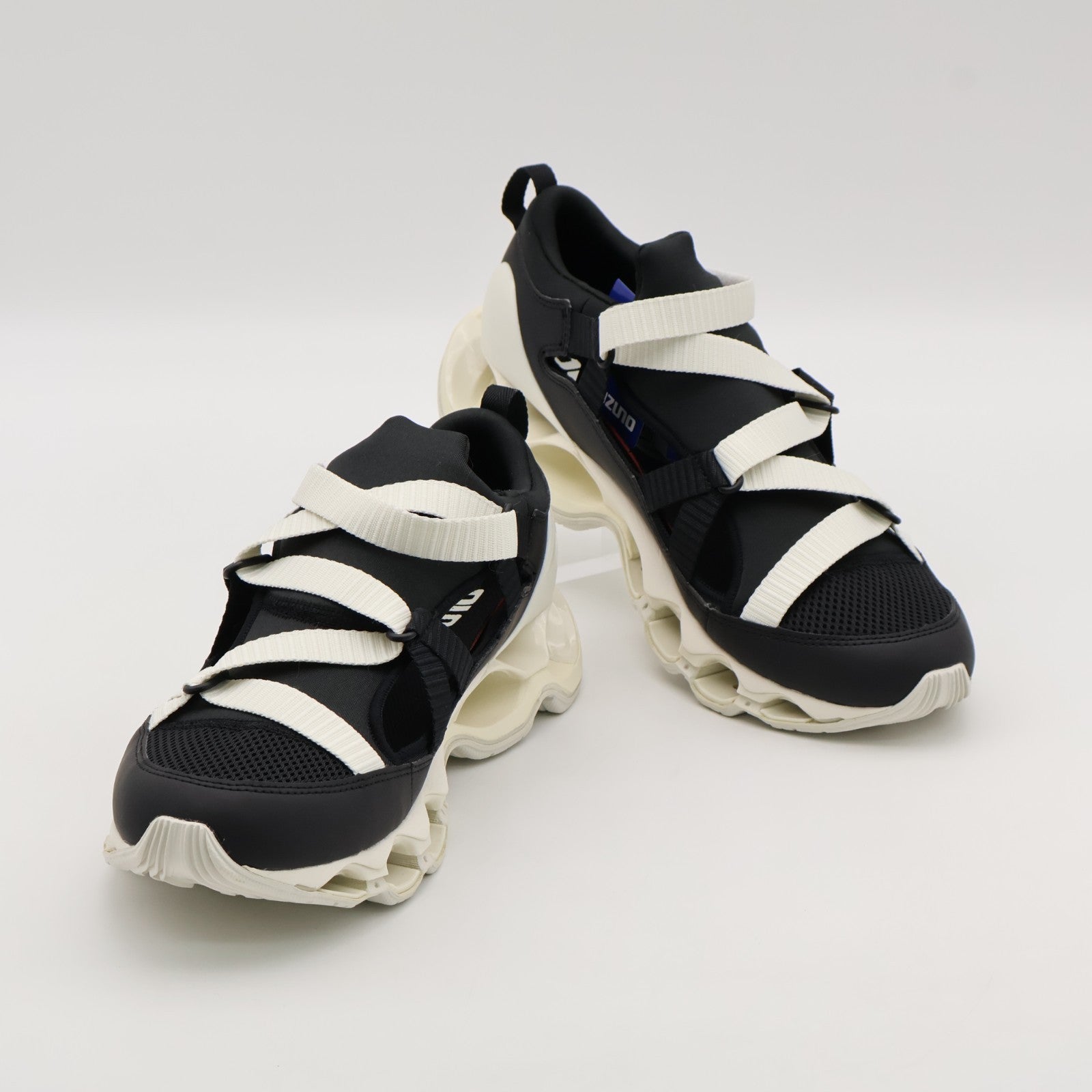 D1GA251901 Mizuno Wave Prophecy Strap Black White (Men's)
